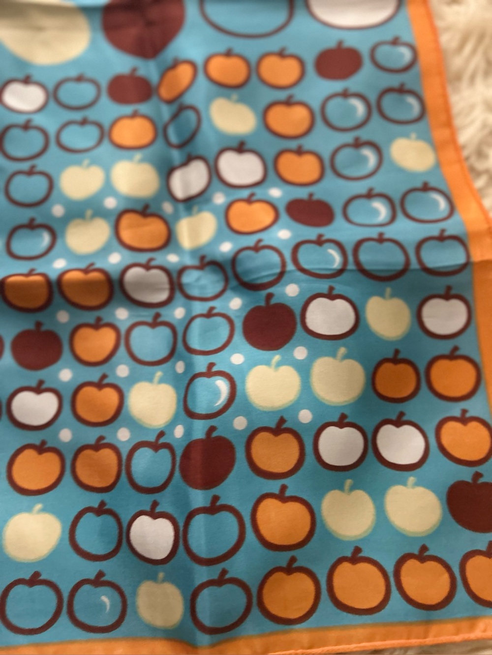 Vintage Satin scarf - Picture 12 of 15